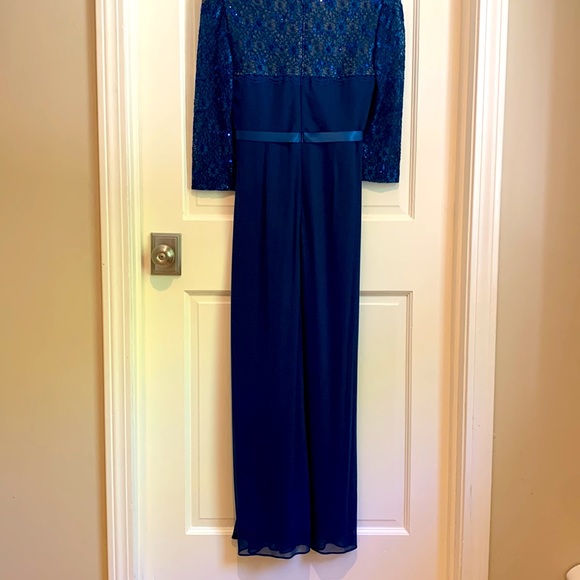 Petite Alex Evenings, blue, formal dress size 4P. - Picture 7 of 14